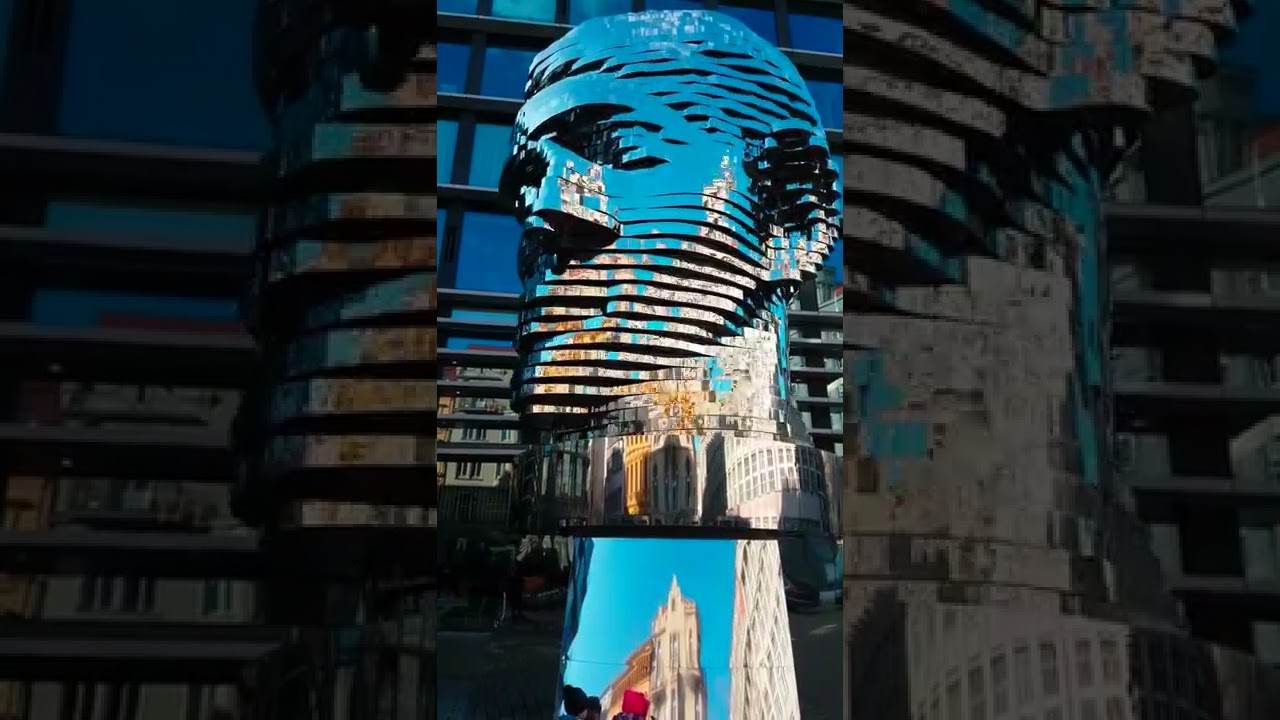 DAVID ČERN&Yacute; * Metamorphosis statue of Franz Kafka * Praha 16.02.2018 *
