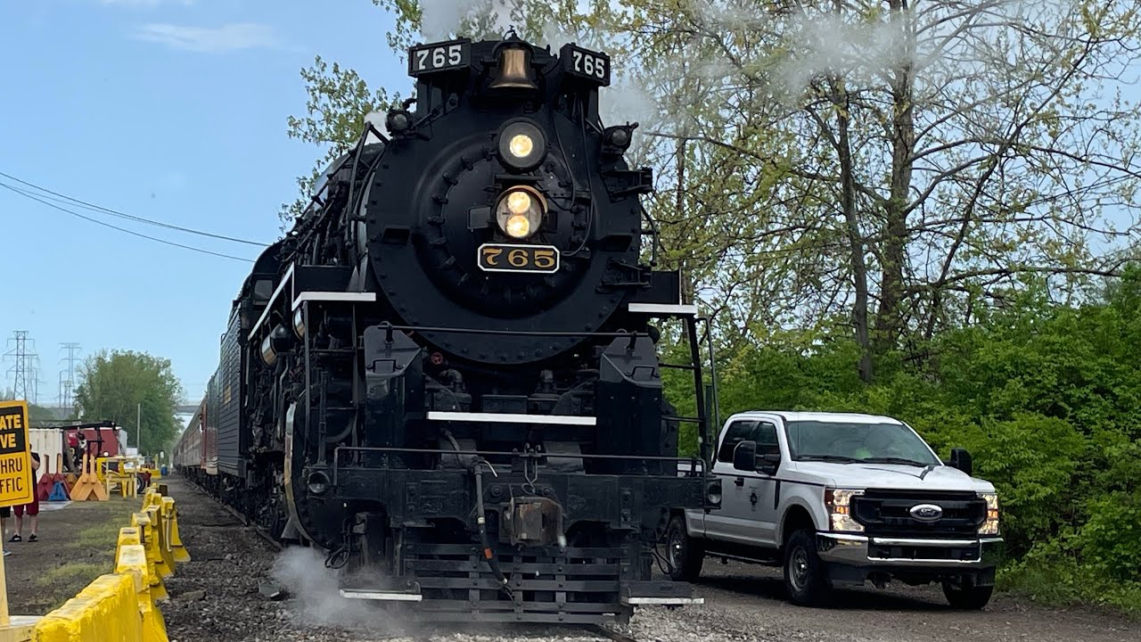 Steam in the valley 2022 with Nkp 765