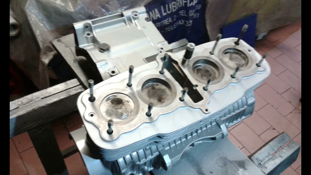 HONDA CB500 FOUR K1 RESTAURO TOTALE