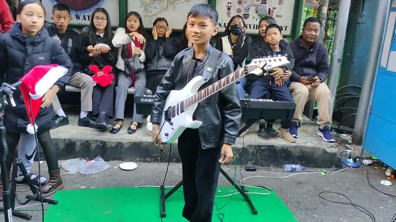 Electric guiter a perh mawi lutuk - no vehicle zone 