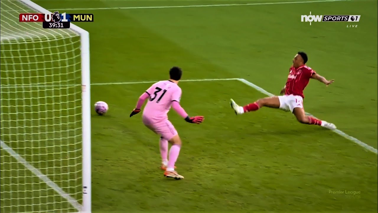 Senne Lammens Making a Huge Impact By Pressing Strikers