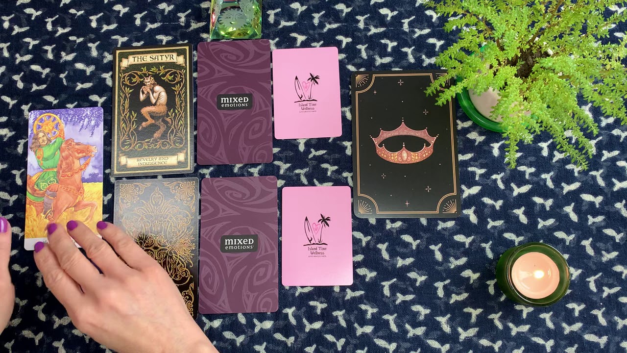 Tarot interactivo. Cual opci&oacute;n elegir? Que te conviene m&aacute;s? Elige entre dos opciones.