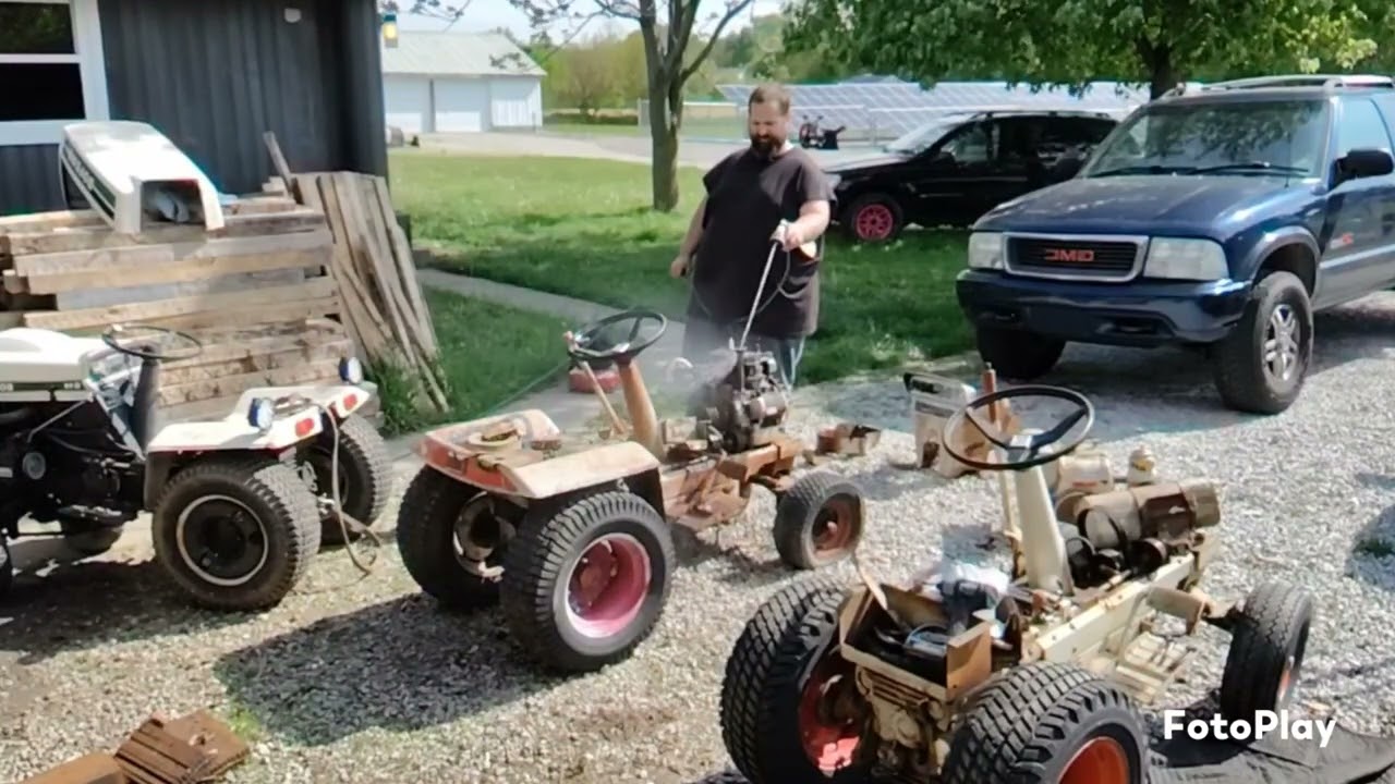 1970 Bolens Husky 1253 progress and cleaning mouse nest from donor engine (Tecumseh HH120)