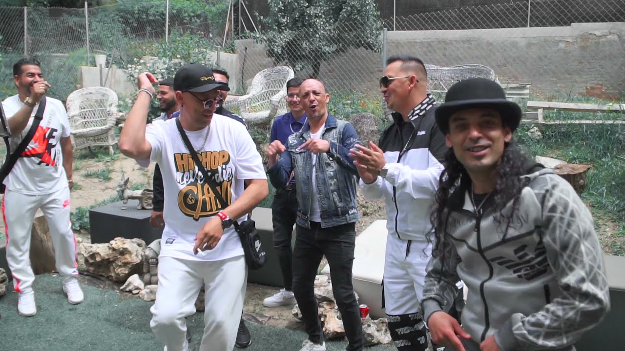 GITANO ANTÓN x LOS YAKIS - TIENES QUE CHANELAR (Videoclip Oficial)