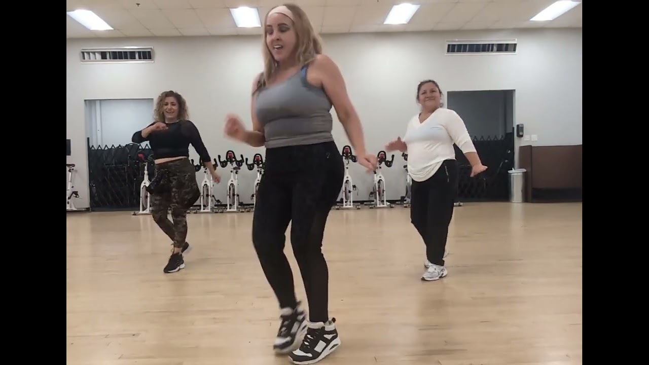 7 Vidas - Maria Becerra.  Cumbia Zumba choreo coreo. zinIrene. #zumba #zumbafitness 