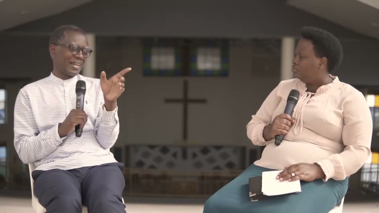 Dr. Pst Antoine RUTAYISIRE asobanuye iby'urukingo/itotezwa nibihano bivugwa hanze aha kuri corona