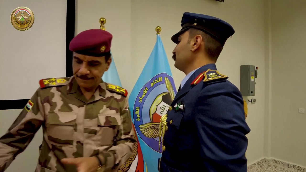 رئيس أركان الجيش يحضر حفل تخرج كوكبة من خريجي كلية القوة الجوية دورة (صقور الوطن)