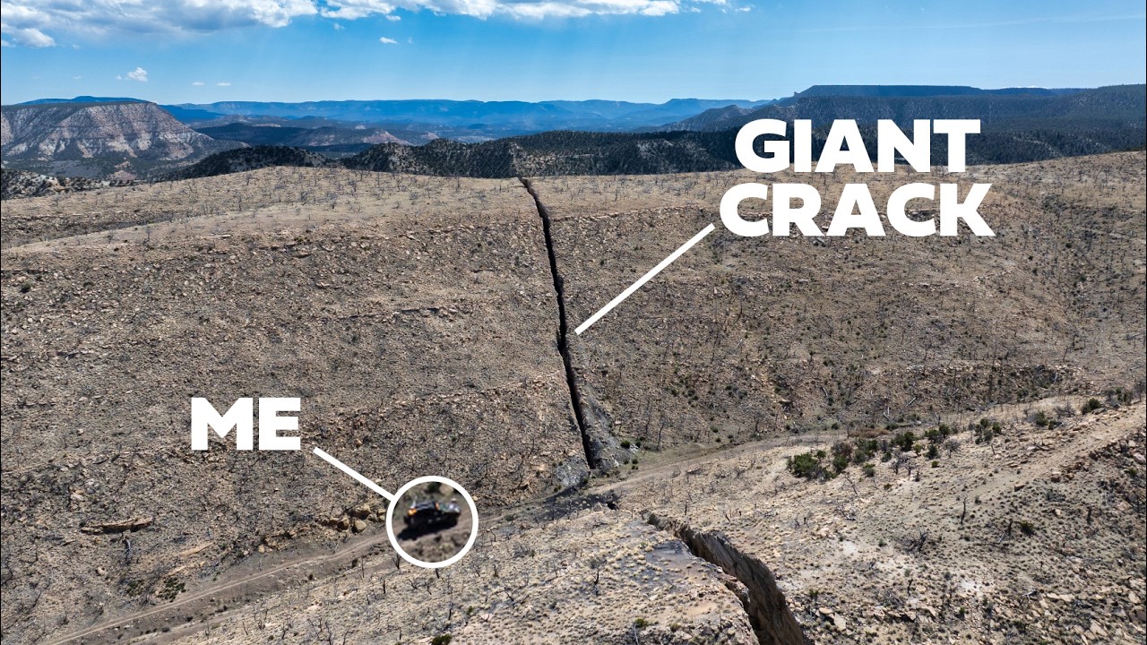 This 1,000 Foot Deep Crack in Utah Shouldn&rsquo;t Exist