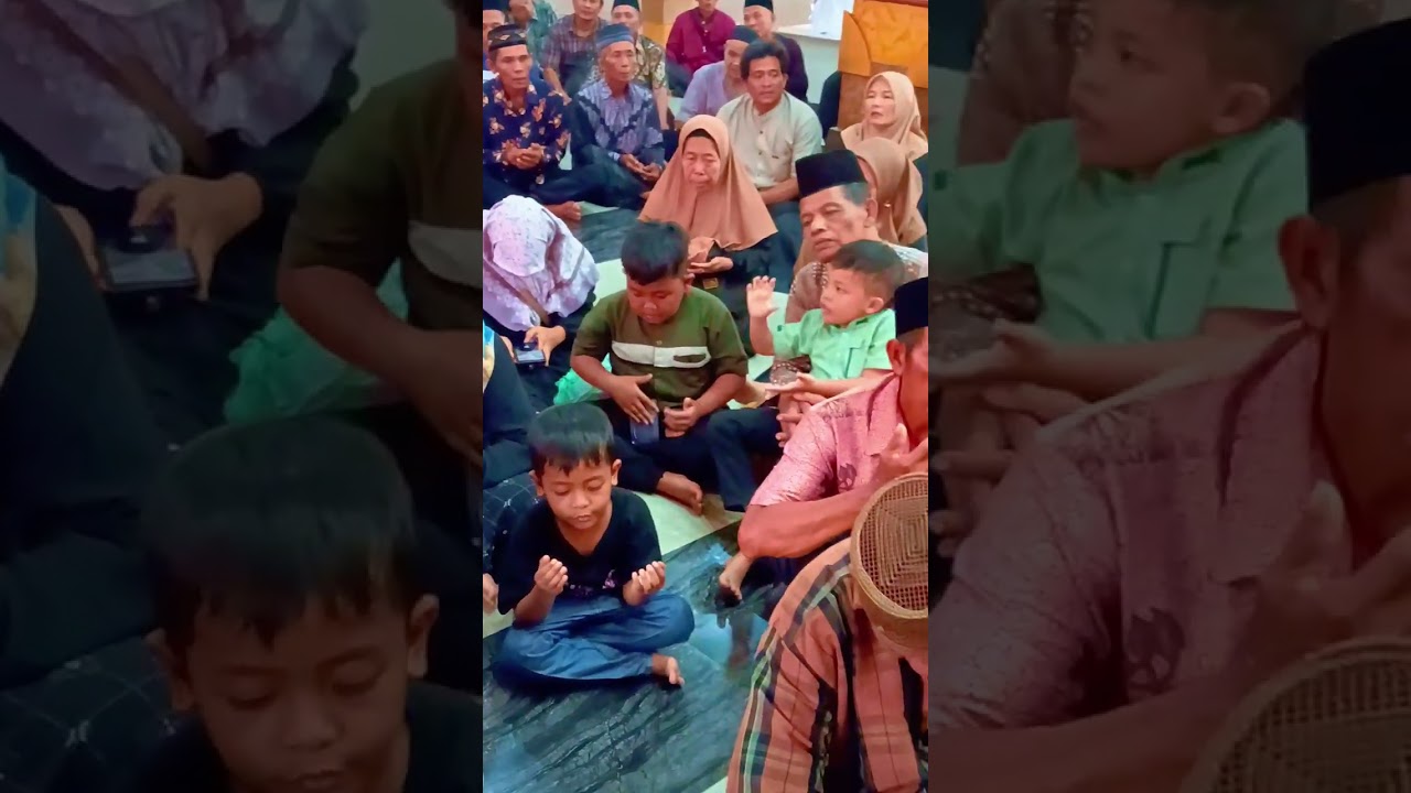 Ziarah Makam Syeh Jumadil Kubro Troloyo - Mojokerto 