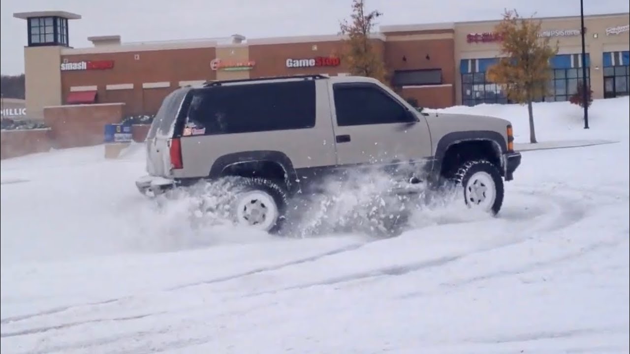 2 Door Tahoe Snow Drifting & Donuts