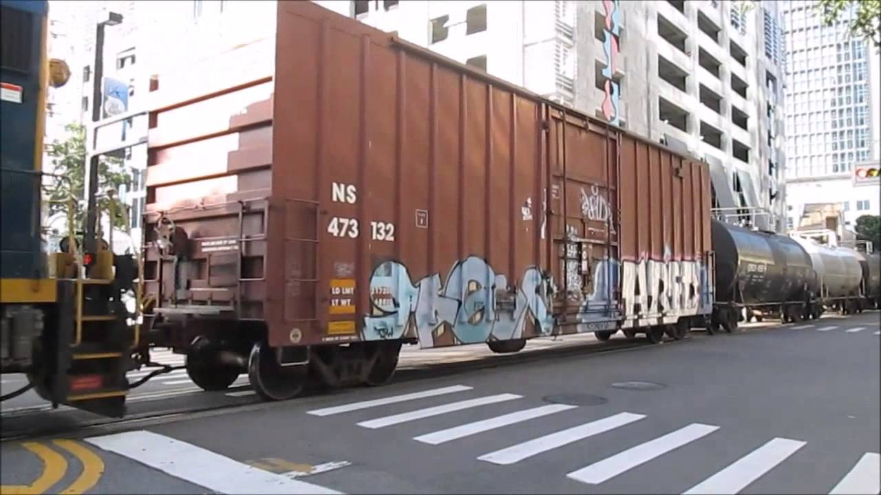CSX Train Street Running in Downtown Tampa, Y225-29, Wednesday 4/29/15