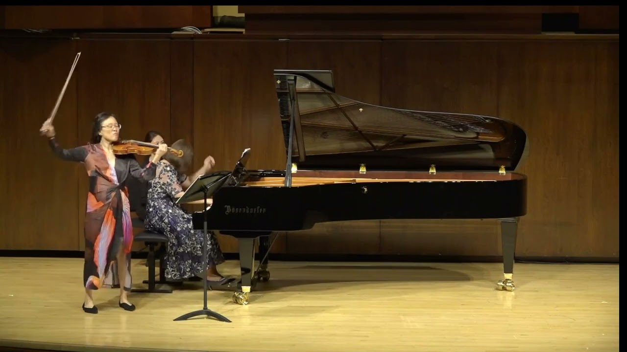 Bach Sonata in A Major BWV1015 - Catherine Cho, violin & Lydia Brown, piano