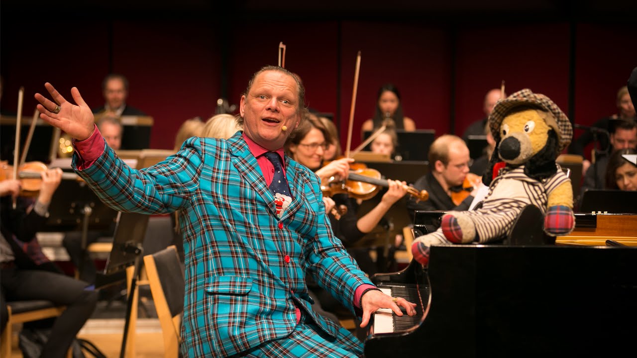 Barna og skúlakonsertir 2015 Sigurd Barrett og klovnurin Bubu