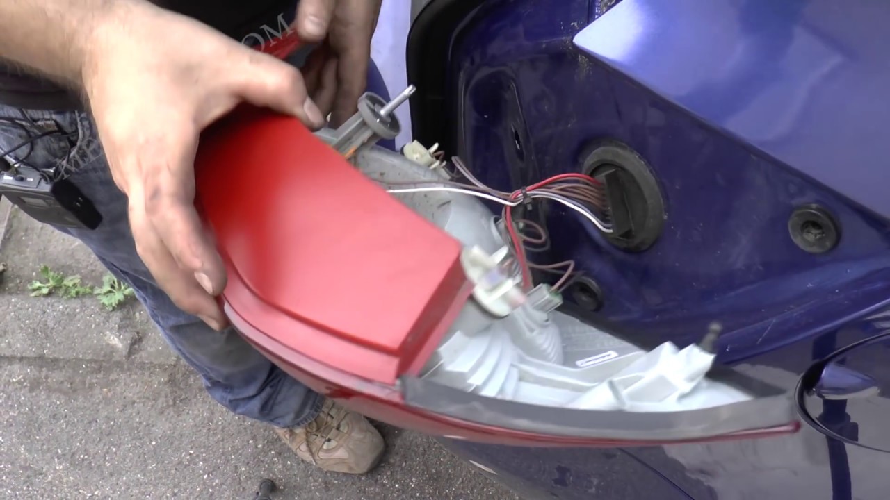 🛠️ Rückfahrscheinwerfer reparieren Skoda Fabia