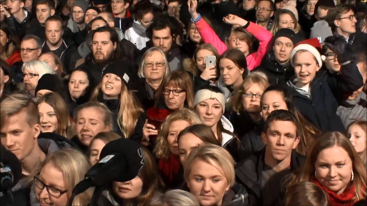 Lars Winnerbäck - Tätort på en slätt (Live @ Musikhjälpen 2015)