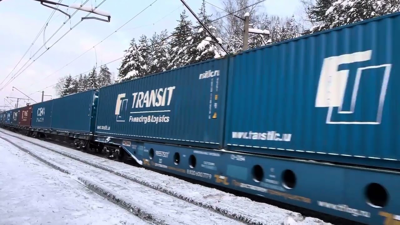 Вл11м-216 с контейнерами следует по БМО