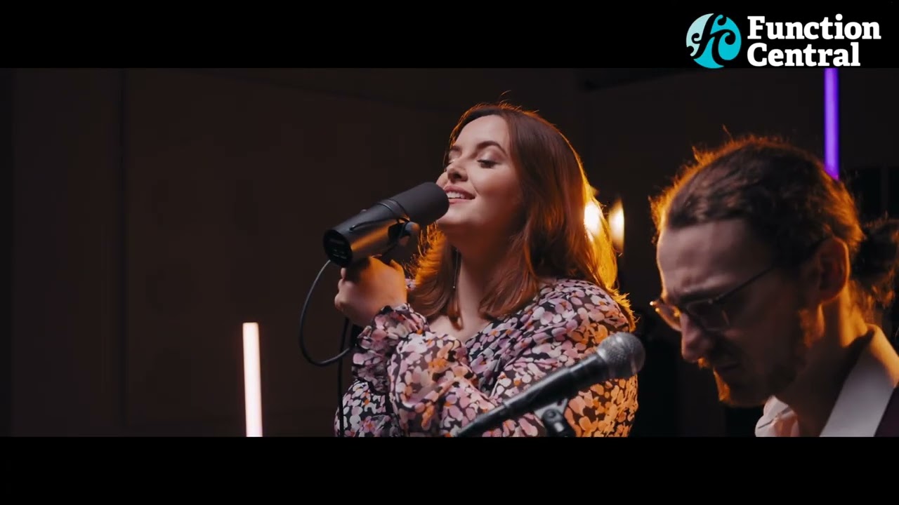 Shake The Moon – Acoustic Duo | Rock & Pop band | Bristol | Hire from Function Central