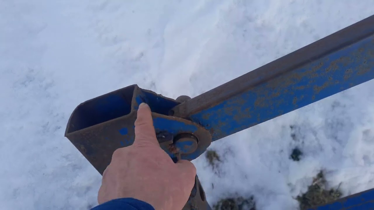 гусь =подъёмник для трактора