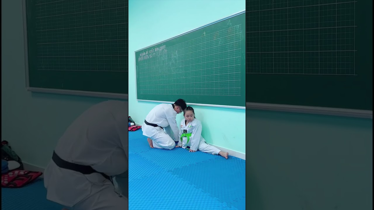 Mới nghỉ học có mấy ngày mà Su nhà ta đã mếu máo khi đi học Taekwondo trở lại và cái kêt bất ngờ !