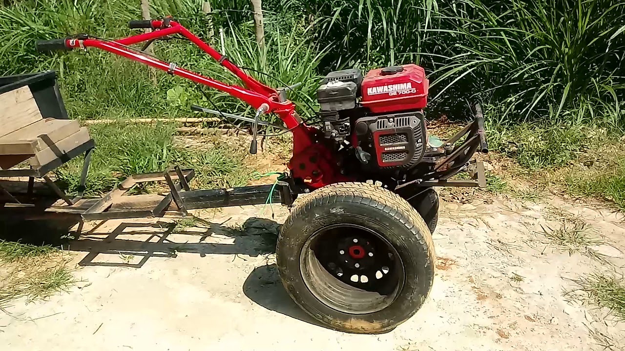 TRATORITO COM RODAS COM PNEUS  ARO 13