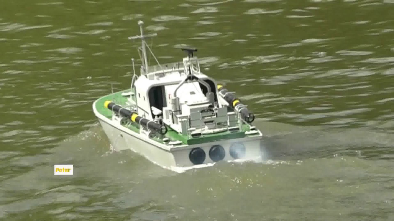 TORPEDO BOOT MIT ECHTEM MOTOR TORPEDO BOAT WITH GENUINE MOTOR