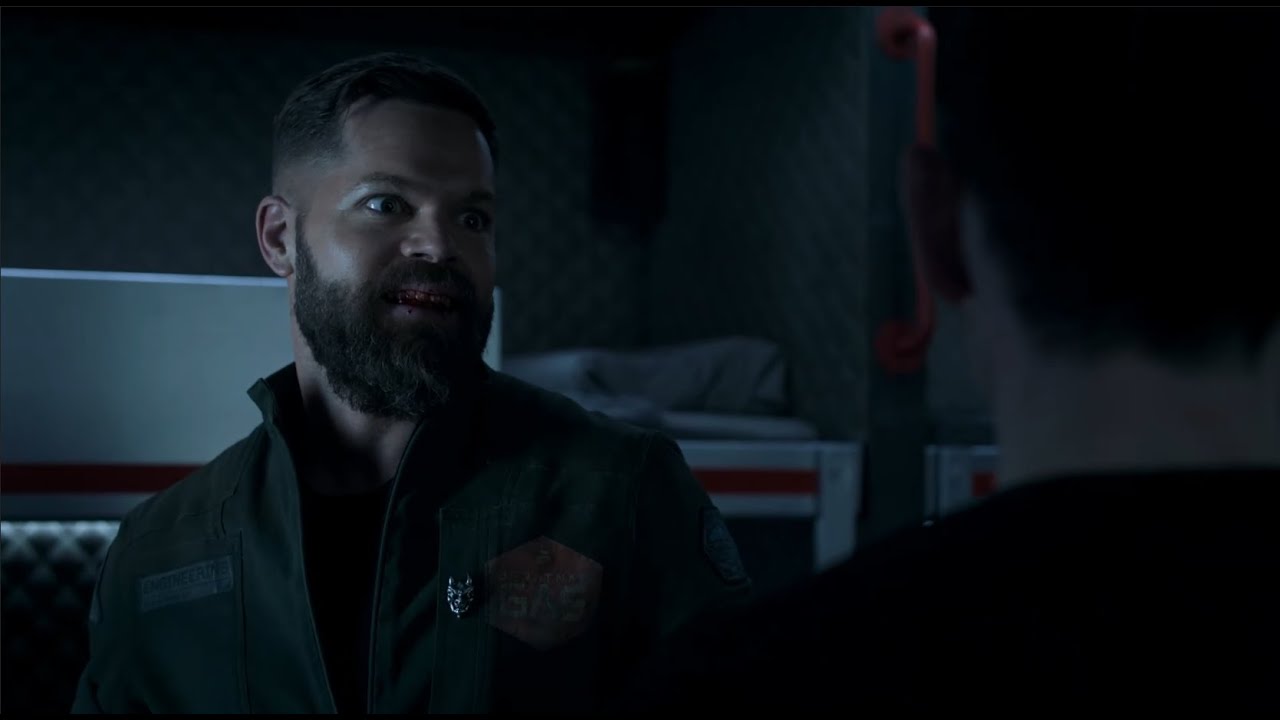 The Expanse - Amos cracking open a can of whoop ass