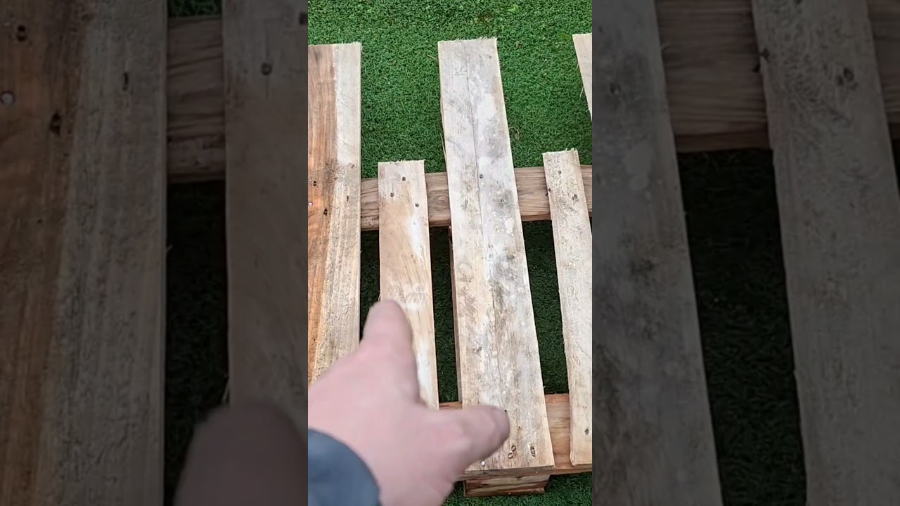 sawhorse made out 2 euro pallets 