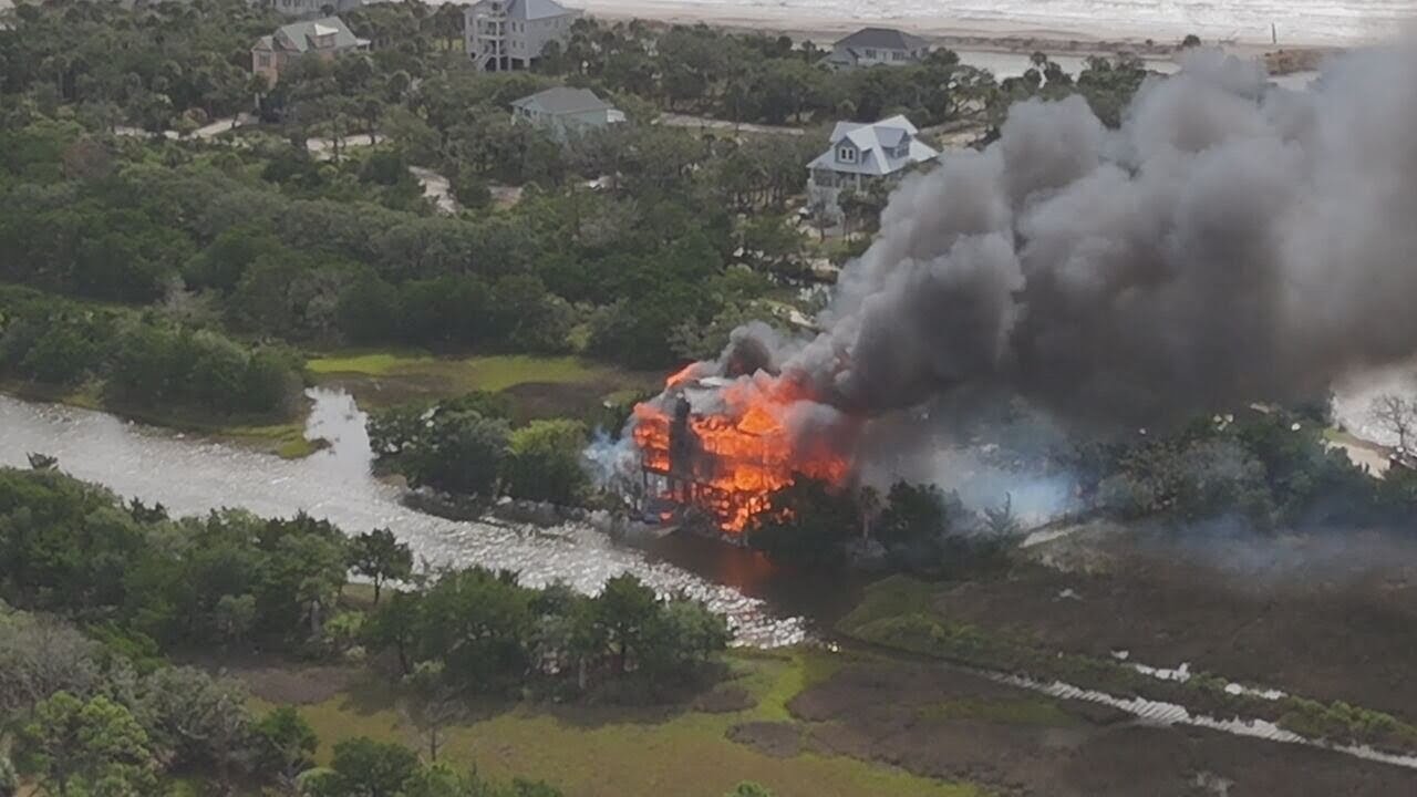 South Carolina authorities investigate fire that engulfed judge&rsquo;s home | WSOC-TV