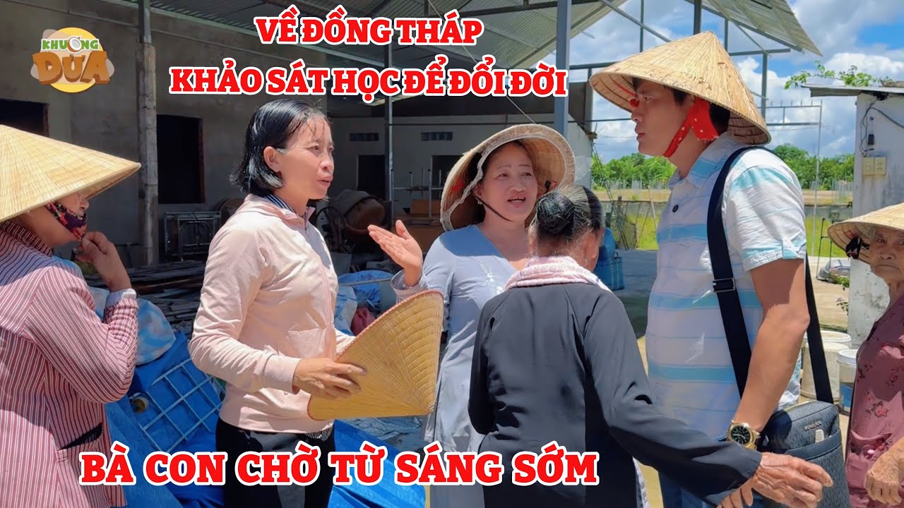 Khương Dừa về Đồng Tháp khảo sát Học Để Đổi Đời 3 gặp nhiều bà con thương mến chở đợi từ sáng sớm