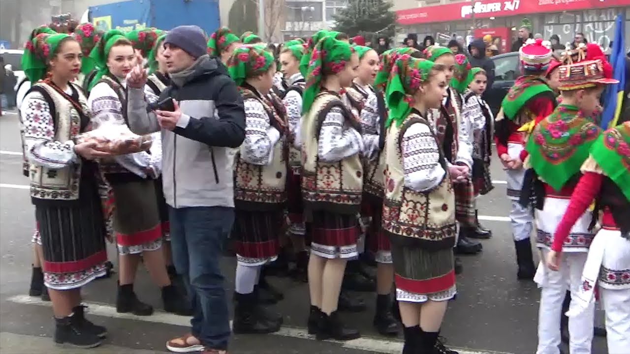Tradiții românești de iarnă (4) / Romanian winter traditions (4)
