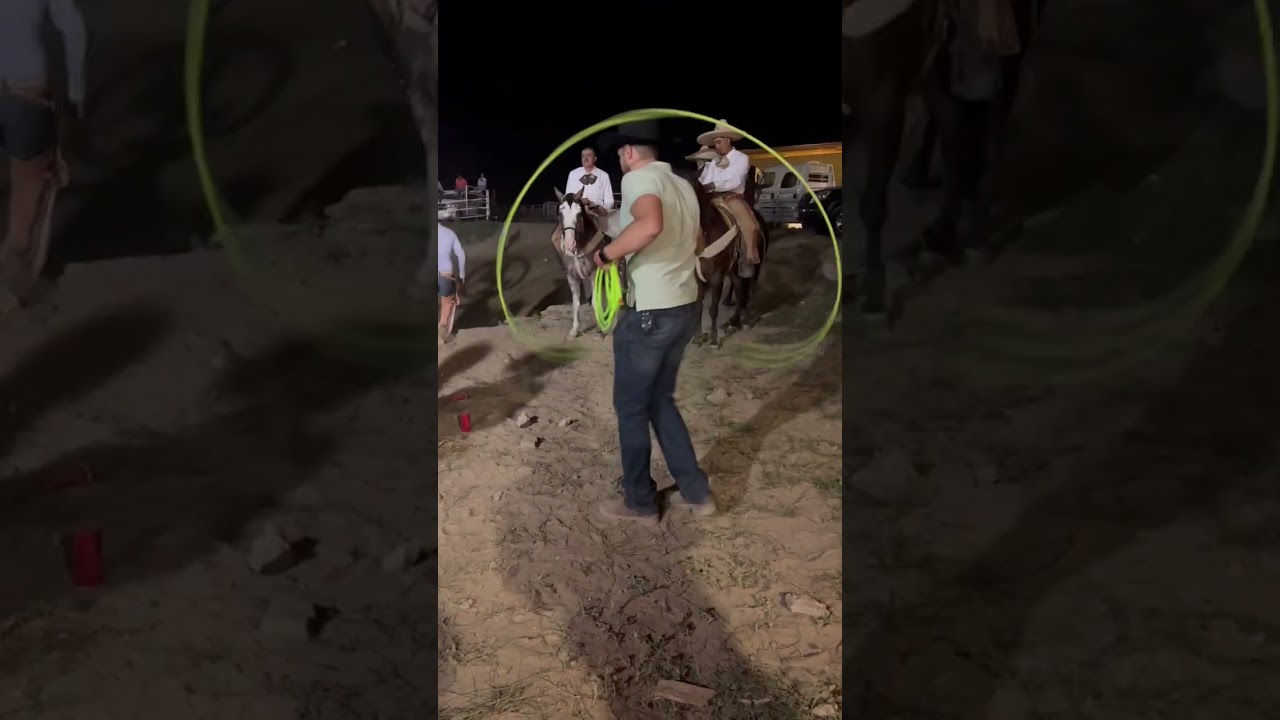 Trick Roping #trickroping #roping #charro #charrer&iacute;a #floreo #floreodesoga