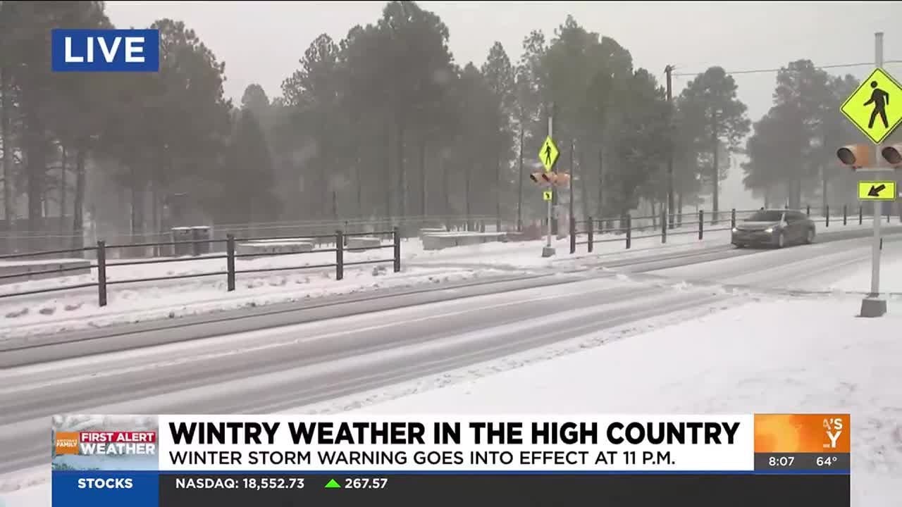 Snow begins falling in Flagstaff