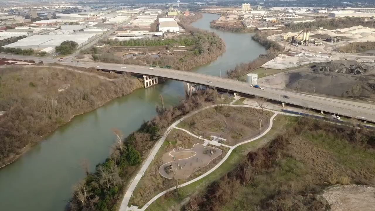 Flying around Lockwood bridge 