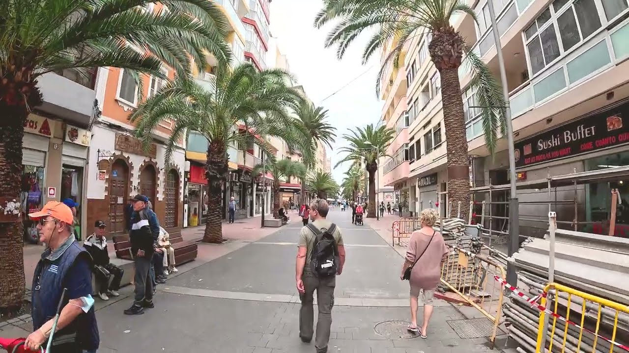 A quiet stroll through Las Palmas