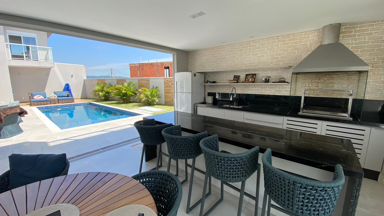 Casa de Condomínio📍Vargem Grande Paulista, com piscina, churrasqueira e 4 suítes. 🥰