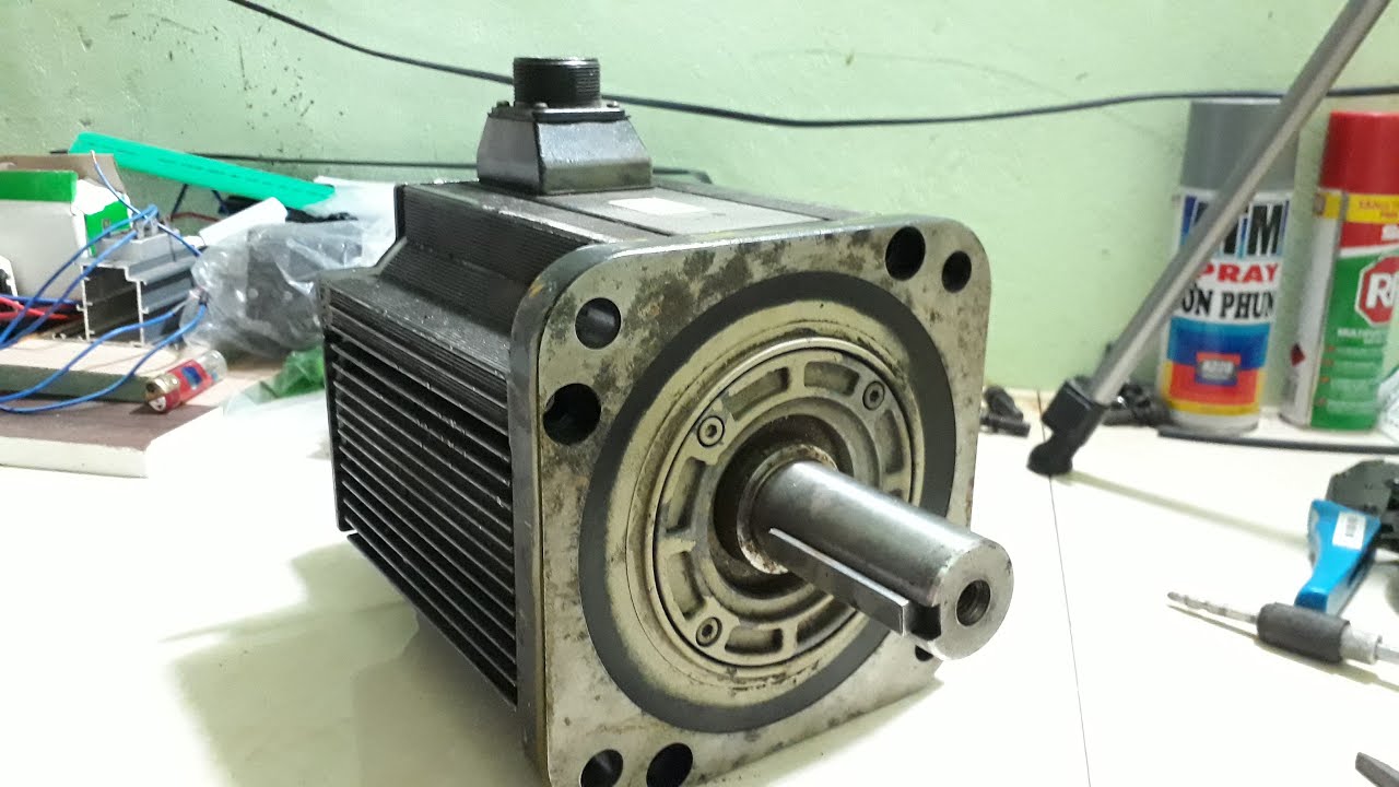 Động cơ Servo chế turbin gió phát điện