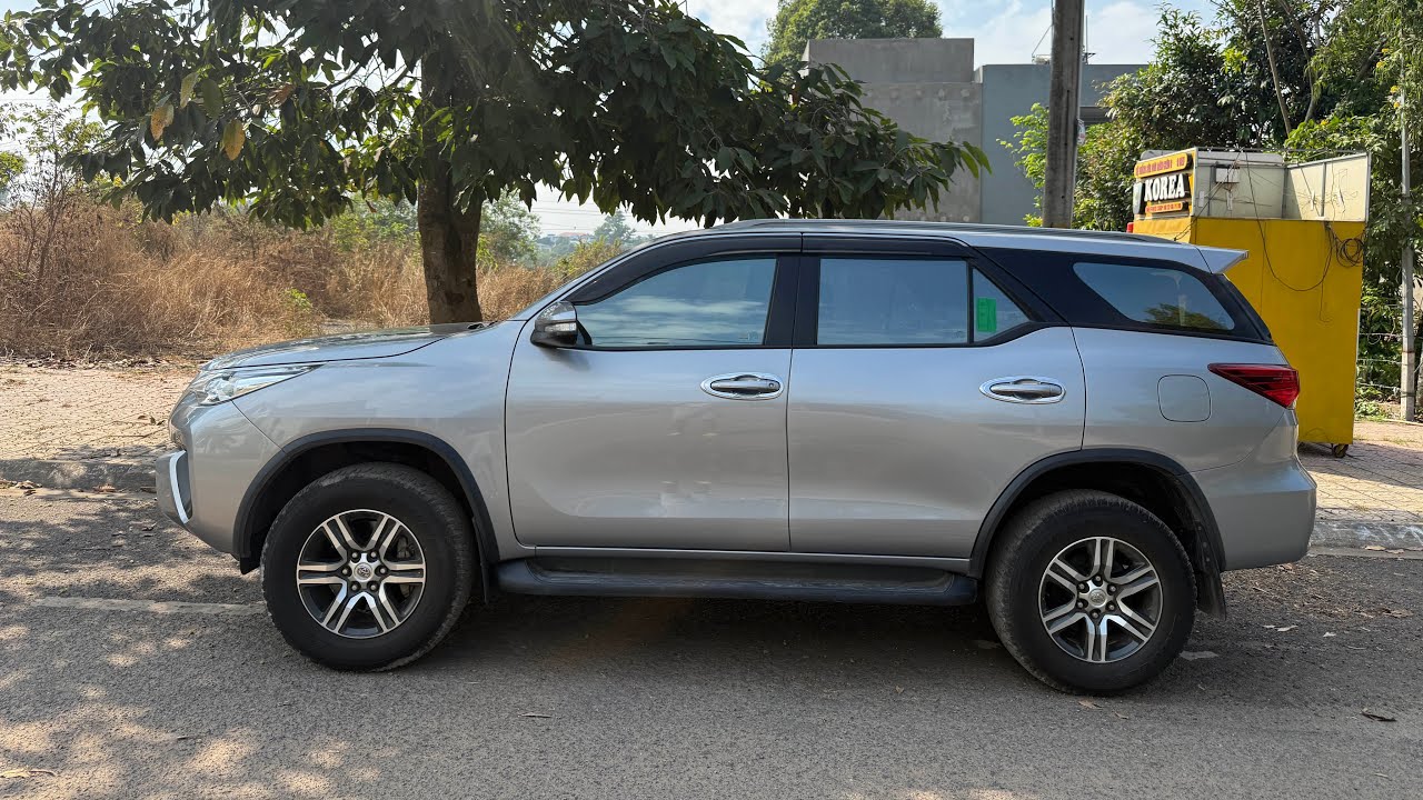 Fortuner 2016 máy dầu số sàn odo có 43000km. Giá 660