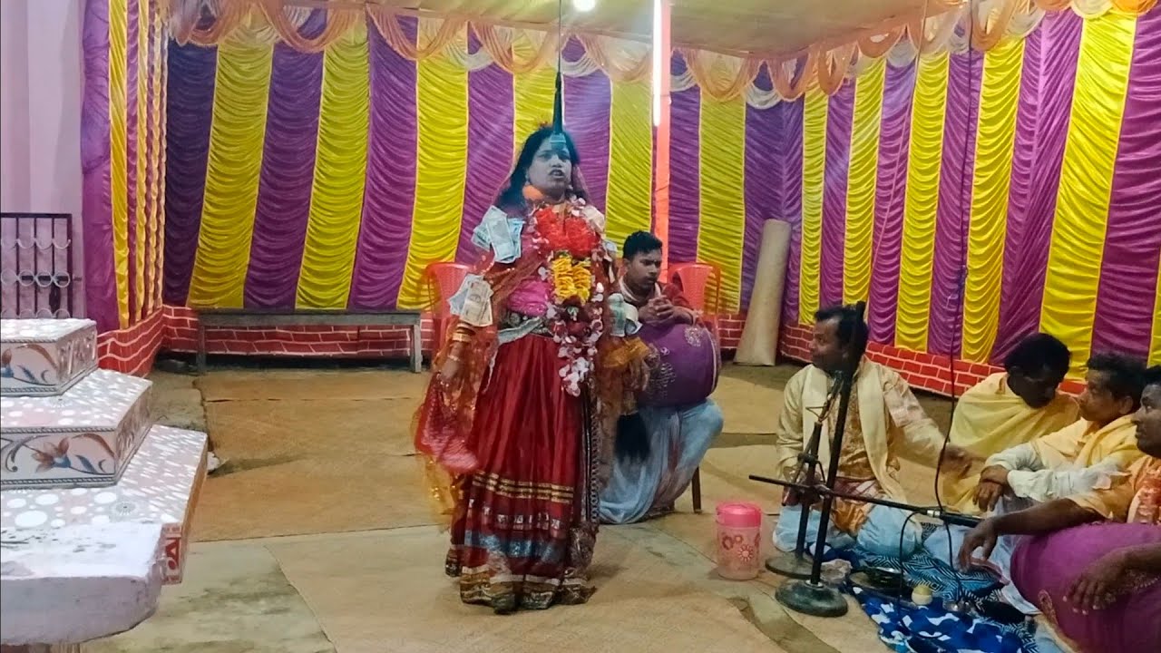 মনসা পূজার গান বিনিতা ঘুরমি কালিগঞ্জ মনতুশ নাথের বাসায়