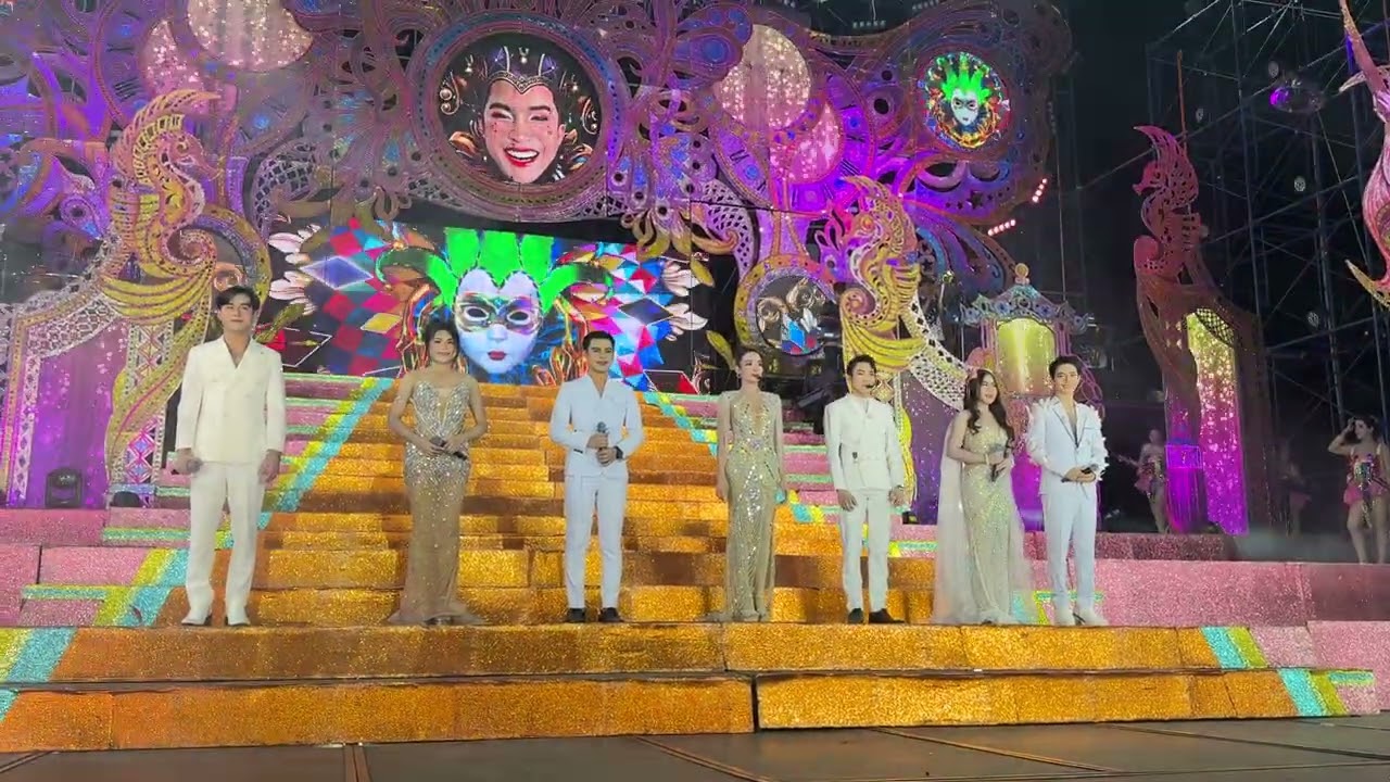 ช็อคหน้าเวทีไม่คิดว่าวันใหม่กับหมิวจะใส่ชุดนี้ ￼