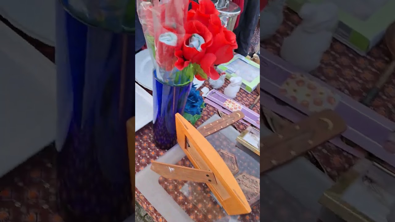 Снова продаём на барахолке 