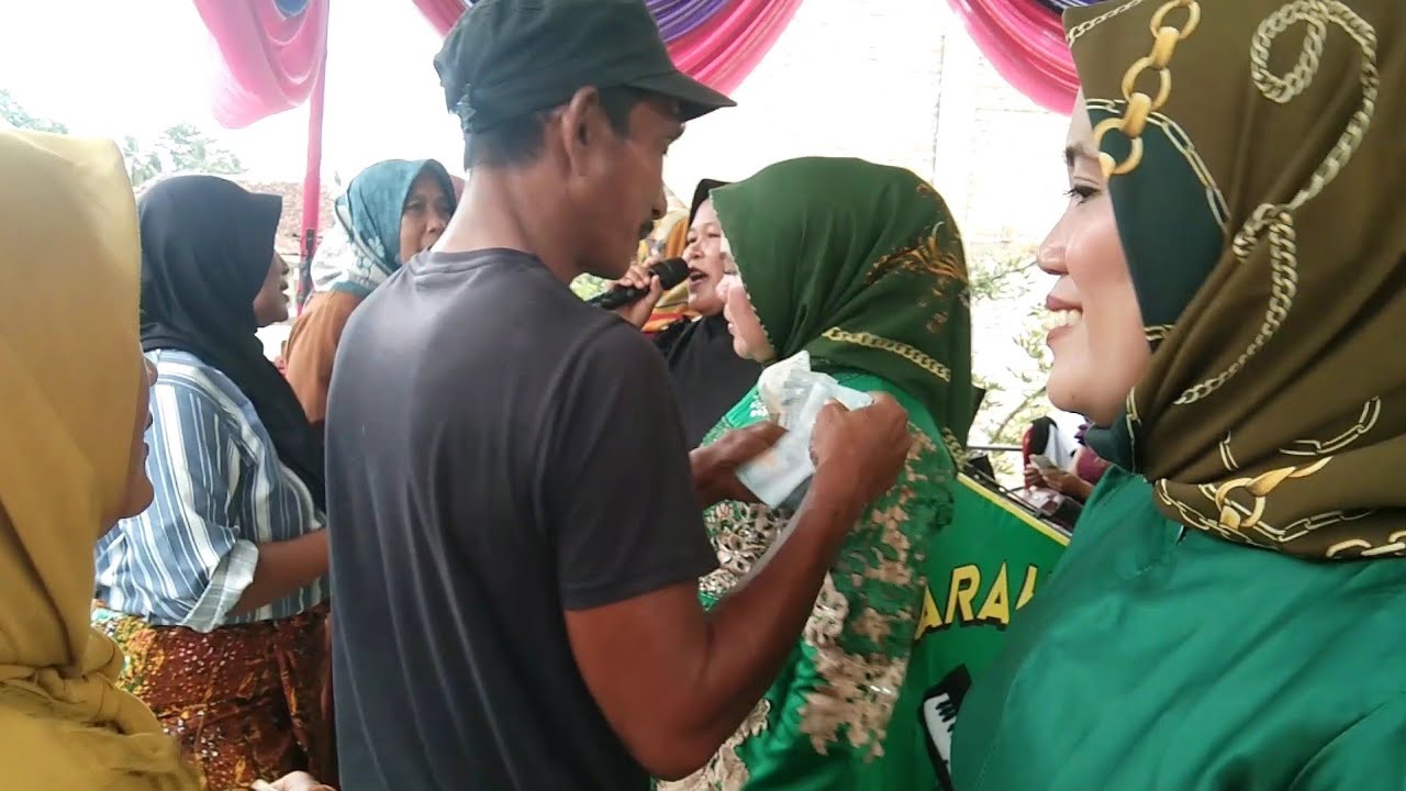 INI YANG TERJADI KETIKA EMAK EMAK NYANYI LAGU PUANDAN BERSAMA RUMAIDA DAN VERA WATI