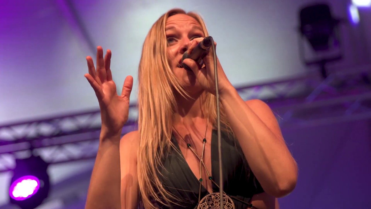 Aziliz Manrow Live @ Festival De Cornouaille 2019