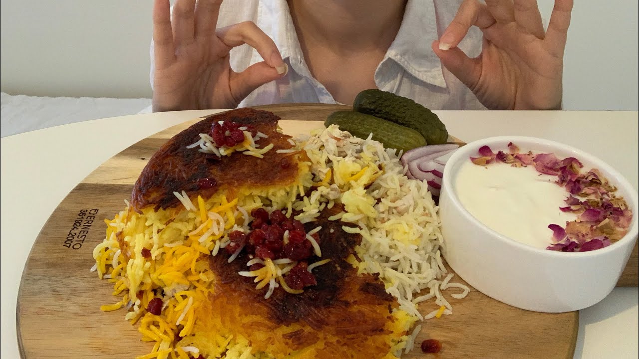 Asmr eating chicken Tahchin| Persian food mukbang | Eating food| Eating sounds | #Eva_Asmr_Foodie