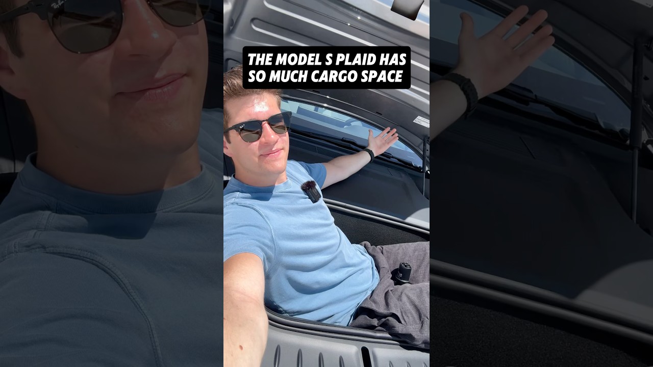 The Tesla Model S Plaid has SO MUCH Cargo Space 😳😂
