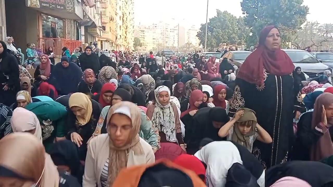 صلاه العيد عندي في الشارع