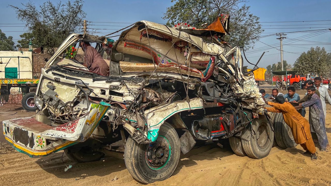 Emergency Restoration of Crushed Truck After Drunk Driver's Mistake