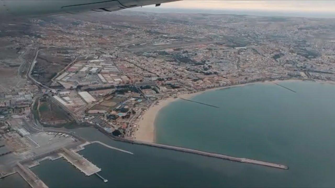 Aeropuerto de Melilla: Aproximación en tramo de viento en cola, landing y rodaje