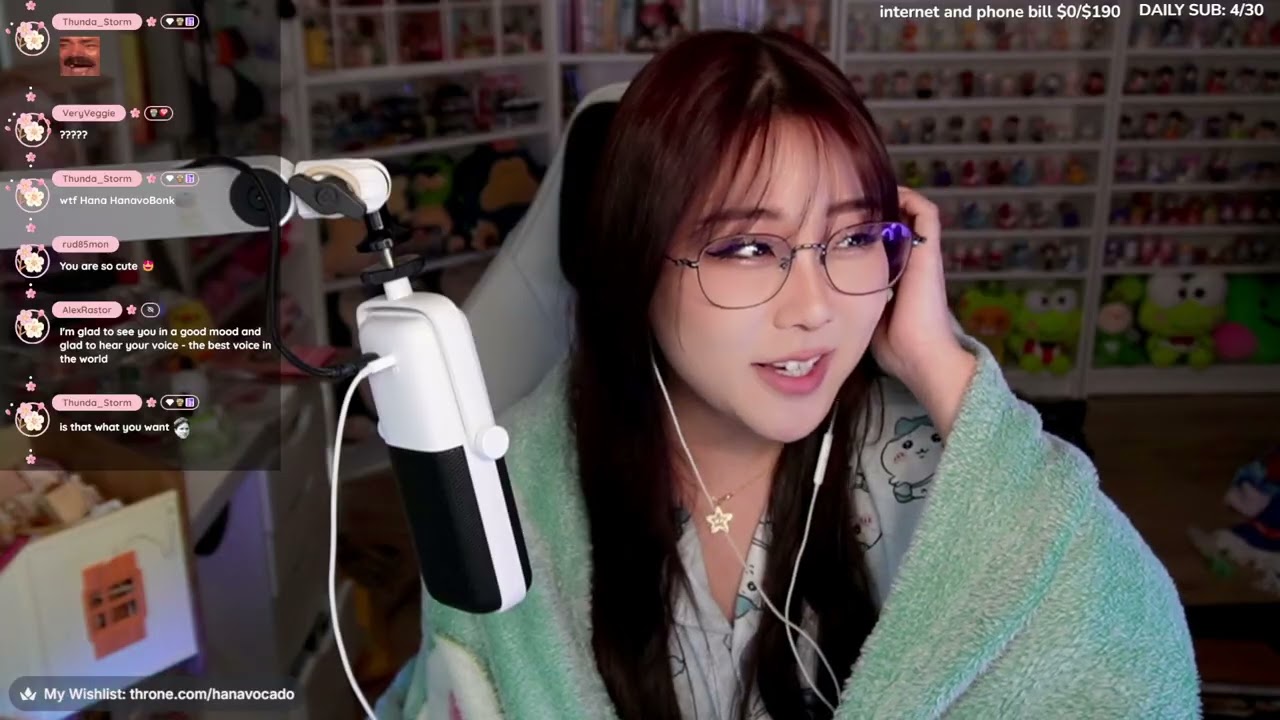 just showered :D minecraft time :3 misseed yaaa   !throne !socials (Part 1/3)