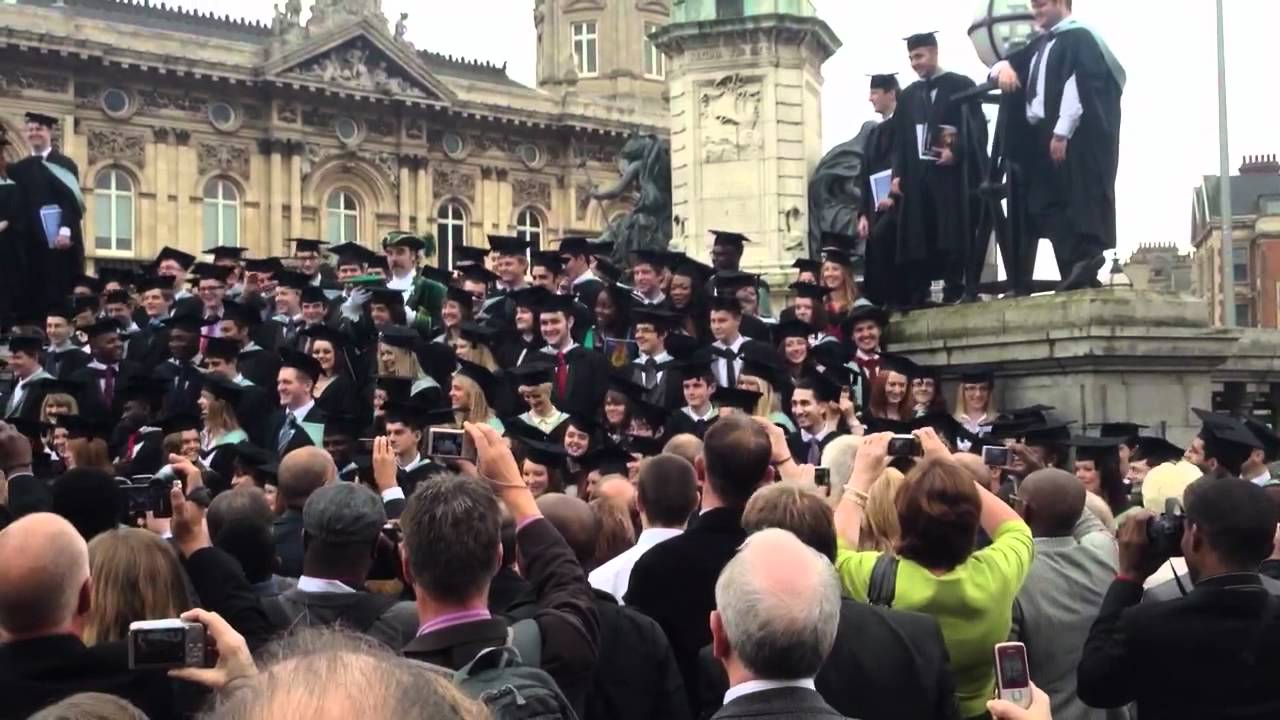 Hull University 10/07/2012 13:30 Graduation Ceremony Hat Throwing