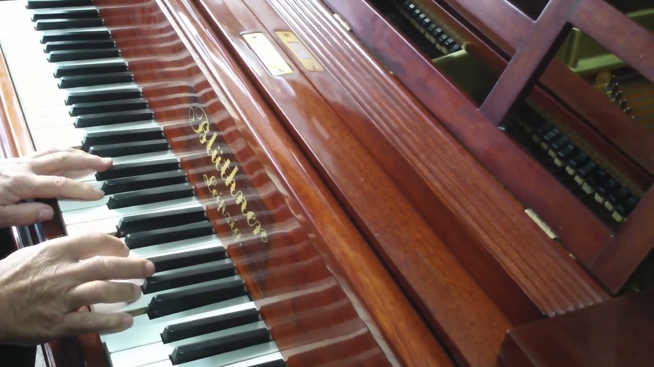 Piano  BL&Uuml;THNER  de cola